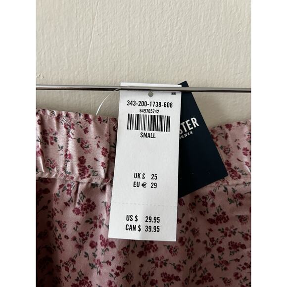 Hollister Pink Satin Floral High Waisted Skirt NWT | S - Picture 3 of 4